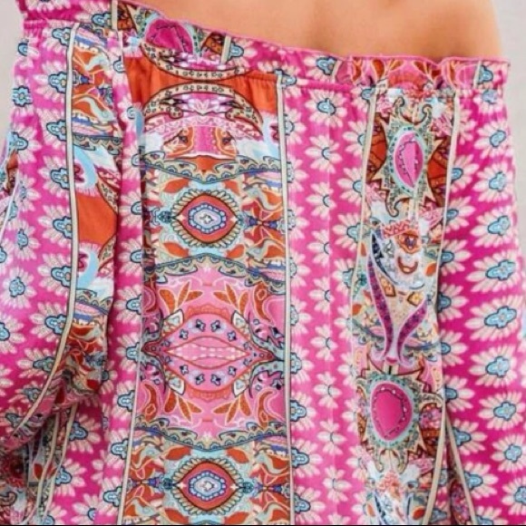 Boho pink random designs. on or off the shoulder Pink, turquoise, blue, white - Picture 9 of 14